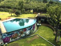 莫干山芝麻谷艺术酒店 - 室外游泳池