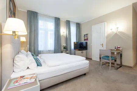 TOP Hotel an der Oper Отели рядом с достопримечательностью «Площадь Макса Иосифа»