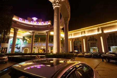 Jia Fu Li Jing Hotel (Guangzhou Tianhe Passenger Station Metro Station) Отели рядом с достопримечательностью «South China University of Science and Technology»