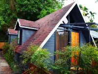 Yue Lake Backpackers Hotels near Longfeng Temple