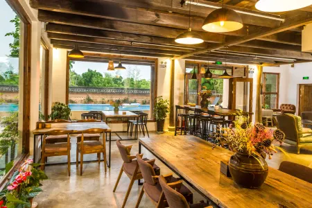 Moganshan Marvel Hostel Отели рядом с достопримечательностью «Yu Village Cultural Market»