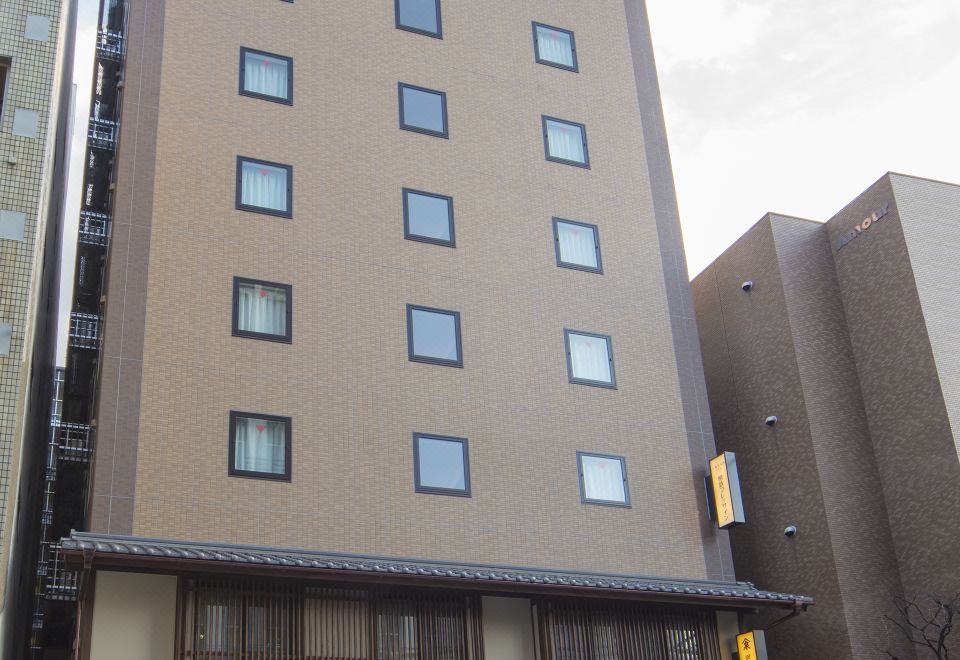 소테쓰 프레사 인 교토-시조가라스마의 모던한 외관