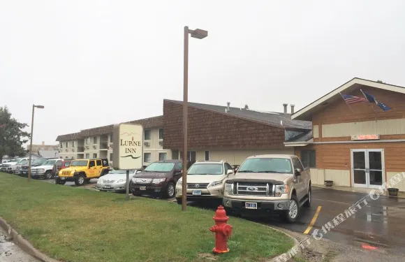 雷德洛奇魯冰花酒店