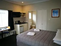 Airport Birches Motel Hotels in West Melton