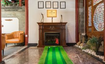 Courtyard & Sunlight Inn