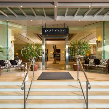 Pullman Reef Hotel Casino Отели в г. Кэрнс