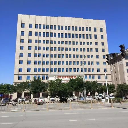 Vienna International Hotel (Alxa) Отели в г. Алашань-Цзоци