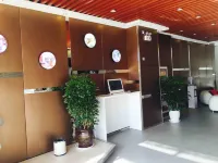 Danfeng Junlin World Theme Hotel Hotel di Danfeng
