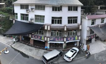 Qingyunshan Jieyou Hostel