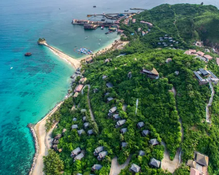 Boundary Island Sea Fishing Club Hoteles en Lingshui