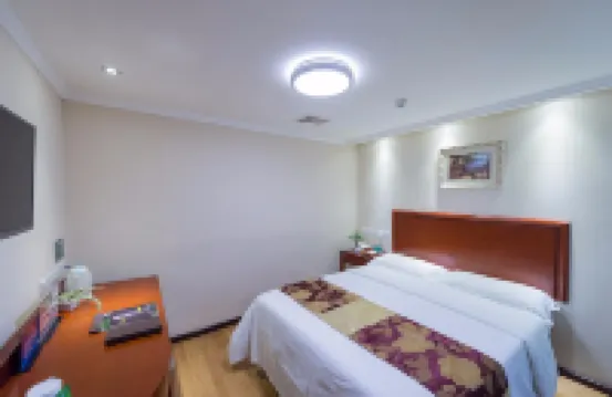 GreenTree Inn Smart Choice Hotel (Beijing West Railway Station north square) Hotels in Beijing