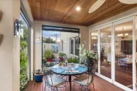 Sorrento Beach Bed & Breakfast Hotels in Joondalup