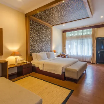 โรงแรมนาตยา ตานาห์ล็อต โรงแรมใกล้หาด Kedungu Beach