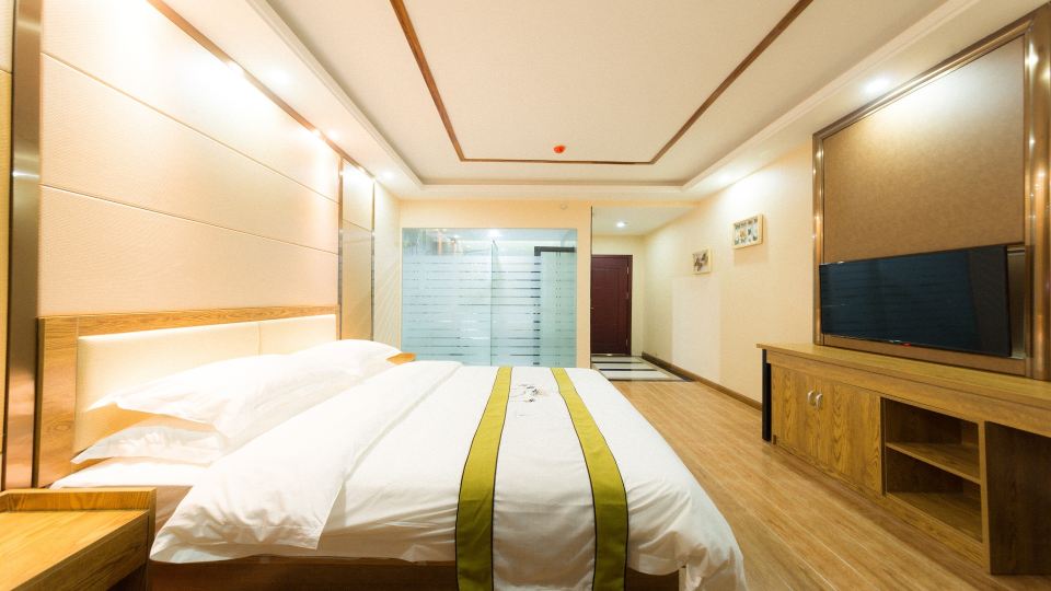 Kongqueling Hotel