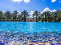 三亚艺馨海景度假公馆 - 室外游泳池