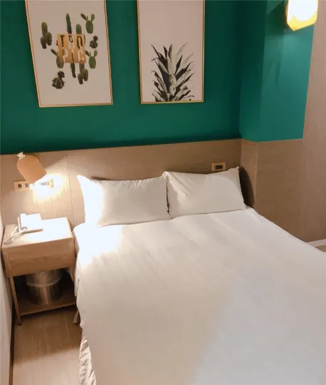Hu-Lu Business Hotel