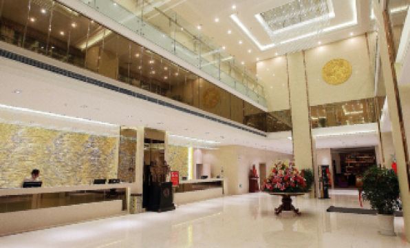 Jinhai Hotel (Yantai Railway Station Wuyue Plaza)