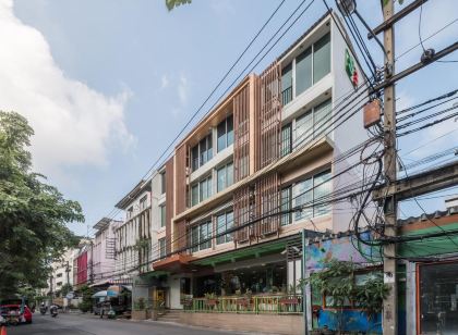 Homestays Near Asia Herb Association Benchasiri Best Guest House And Vacation 22 Price Trip Com