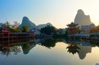 Yijia Denghuo Lakeside Boutique Hotel - Mountain view