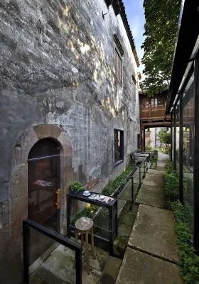 Yujian No.8 (Huangshan Tunxi Old Street)