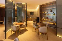 Aoyi Hotel