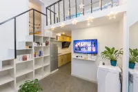 Smart Bear Hotel (Dalian Railway Station Zhongshan Square Subway Station Branch) - Balkon
