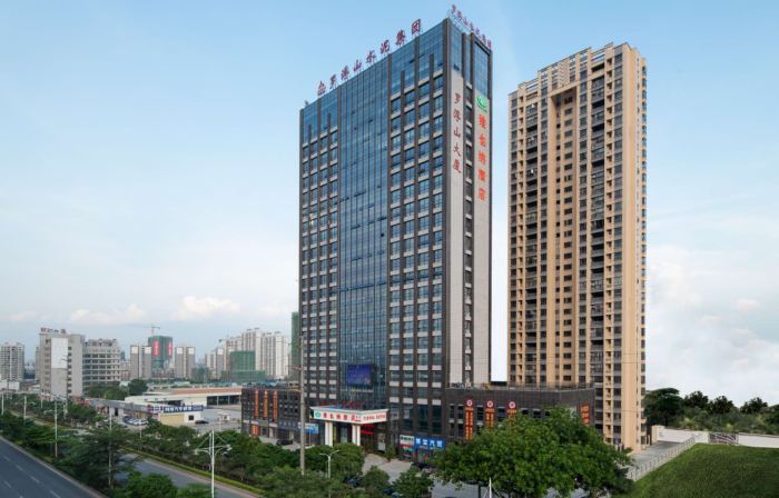 Vienna Hotel (Huizhou Boluo High Speed Rail Central Bus Station Hotel)