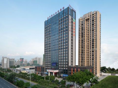 Vienna Hotel (Huizhou Boluo High Speed Rail Central Bus Station Hotel)