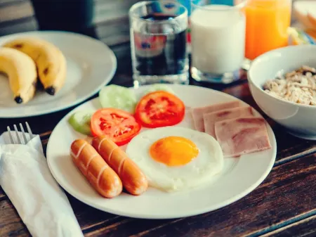 B House Chiang Mai Отели рядом с достопримечательностью «Ват Пратхат Дой Сутхеп»