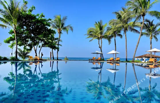 內維桑奧倫姆宮酒店及度假村