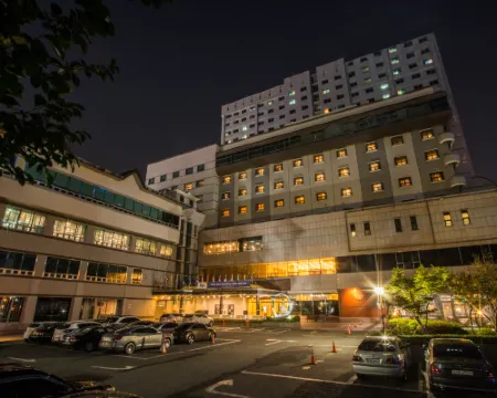 โรงแรมอินเตอร์เนชั่นแนล โรงแรมในชางวอน