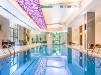 惠州皇庭V酒店 - 室内游泳池