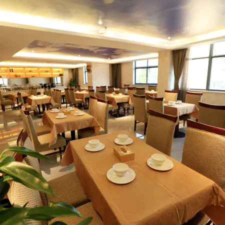 Golden Phoenix Holiday Inn