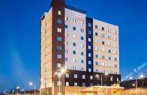 奎雷塔羅約裏奇拉萬楓酒店