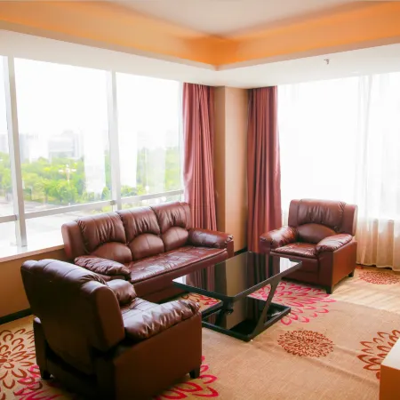 Lavande Hotel (Dongping Sports Conference and Exhibition Center Baifoshan)