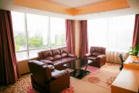 Lavande Hotel (Dongping Sports Conference and Exhibition Center Baifoshan) Hotels near Dongping Lake Scenic Area - Eight Hundred Miles of Water Marsh