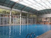 东莞莲花山庄酒店 - 室内游泳池