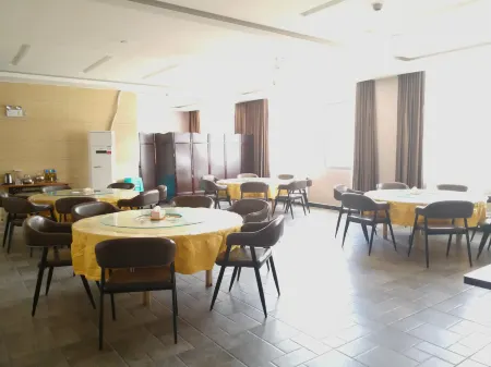 Jiayu Hotel Отели в г. Шибин