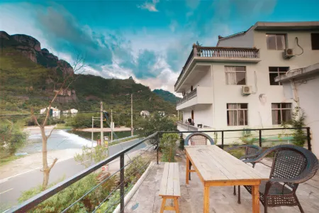 Floral Hotels Time Inn Отели рядом с достопримечательностью «Danzhuxiang»