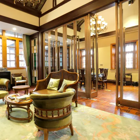 Scholars Boutique Hotel (Zhenjiang Xijindu Ancient Street Museum)