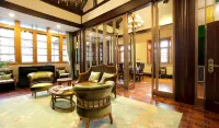 Scholars Boutique Hotel (Zhenjiang Xijindu Ancient Street Museum)