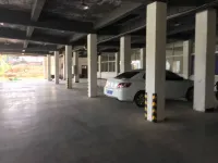 Tianyilan Xi'an Inn (Bus Terminal) - parking