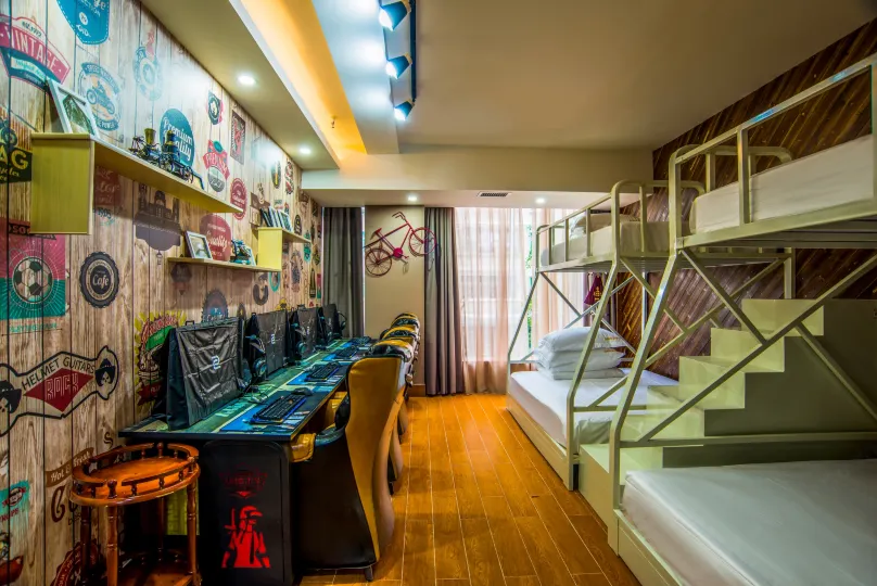 Fuwan Theme E-sports Hotel (Zhuhai Gongbei Port)
