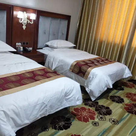 Aifeel Hotel (Baicheng Railway Station Pedestrian Street)