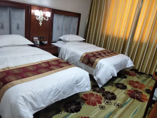 Aifeel Hotel (Baicheng Railway Station Pedestrian Street) - 3-Star