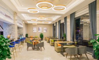 Roman Garden Hotel (Tuke Shanglin Qingtian High-speed Railway Station)