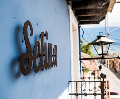 Socialtel Antigua - Formerly Selina Antigua Hotel dekat Salon de Eventos Los Girasoles