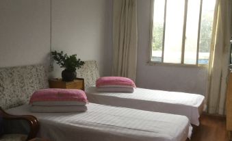 Chenggu Bureau of Grain Guest House
