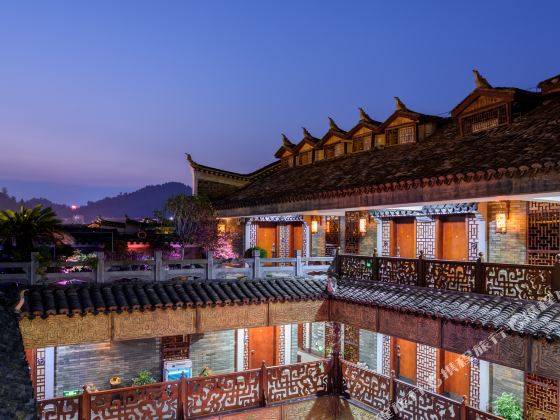 Fenghuang Ancient Town Boutique Hotel（ Heart of the ancient town Unobstructed 180° front river view）