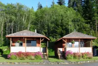 Rain Forest Resort Village โรงแรมในQuinault